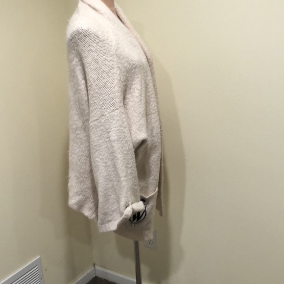 Wildfox White Label Cardigan Sweater Size XS Cream Eyelash Embroidered Monogram - Picture 3 of 11